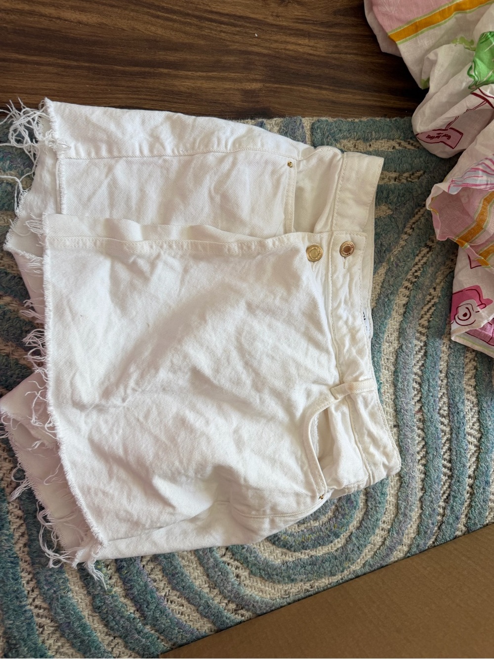 Zara White Frayed Hem Denim Shorts